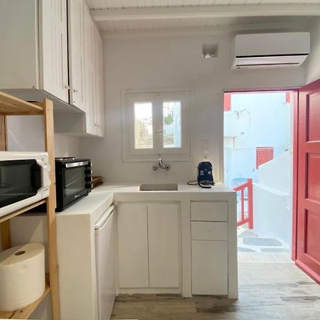 Elenitas Town House With Balcony And Sea View Leilighet Mykonos Town Eksteriør bilde