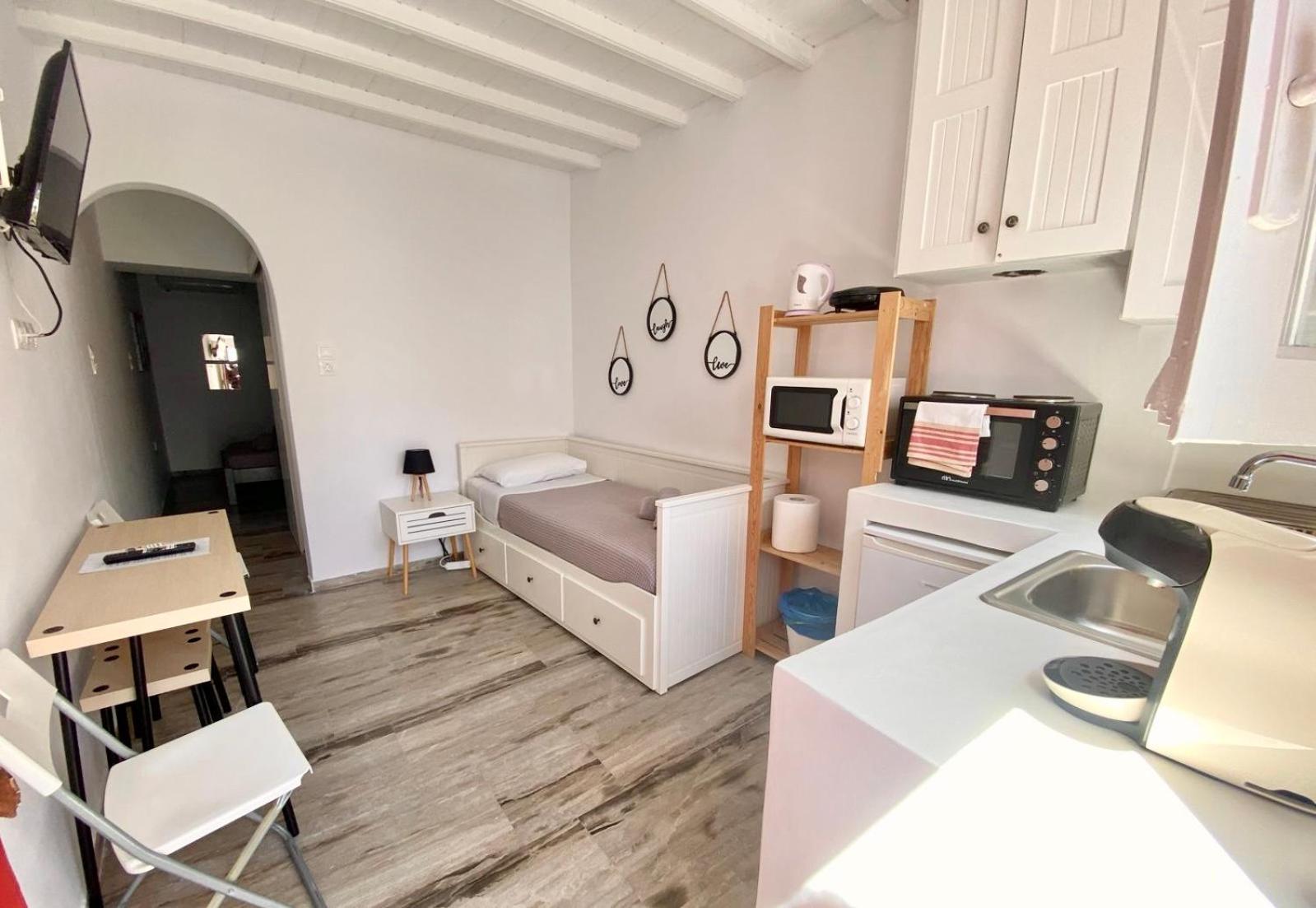 Elenitas Town House With Balcony And Sea View Leilighet Mykonos Town Eksteriør bilde